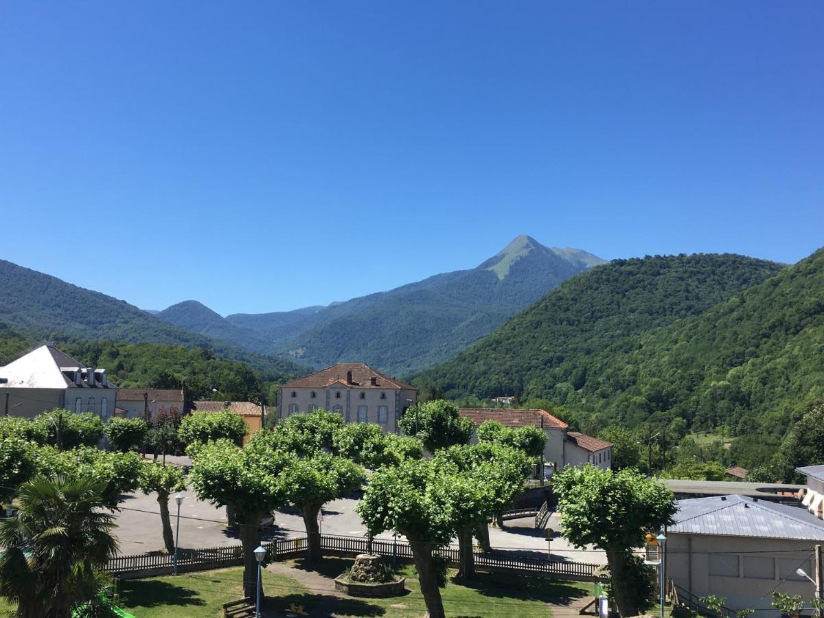 Le Chateau Aspet B&B Bagian luar foto